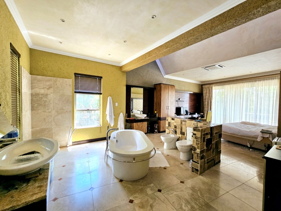 8 Bedroom Property for Sale in Waverley Free State